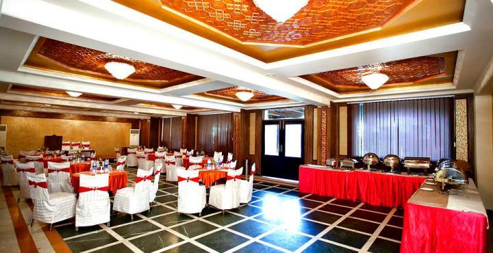 Radisson Srinagar Hotel Exterior photo