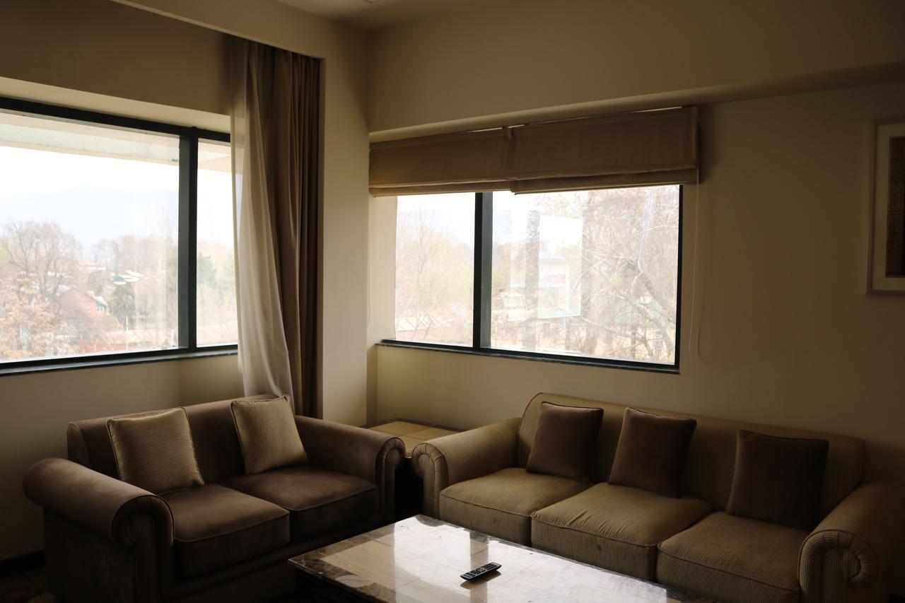 Radisson Srinagar Hotel Exterior photo