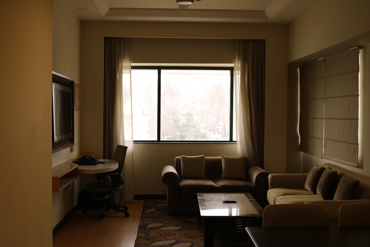 Radisson Srinagar Hotel Exterior photo